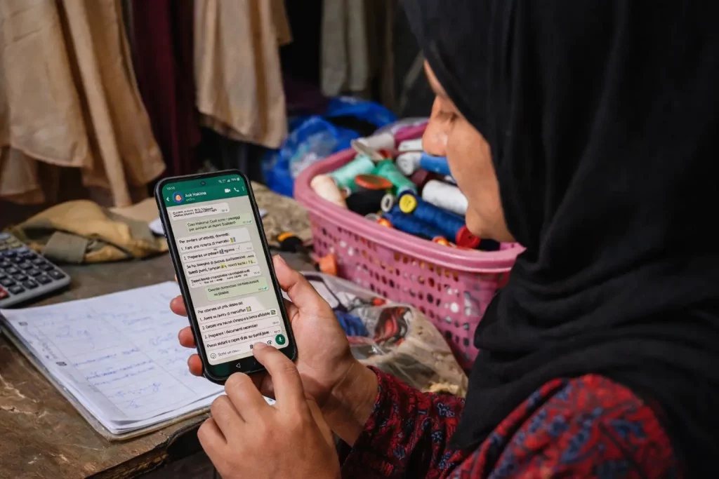 Ask Hakima chatbot su WhatsApp per imprenditrici afghane